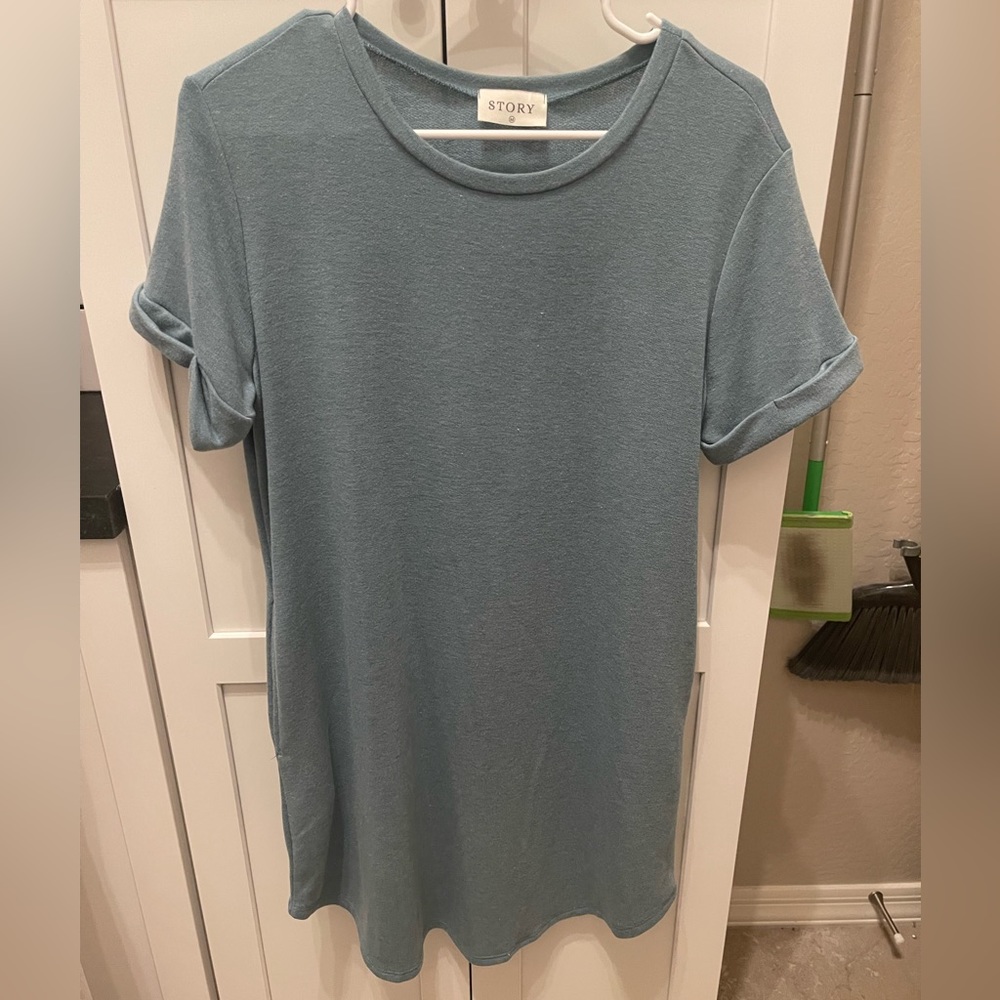 Dark turquoise terry short sleeve dress.